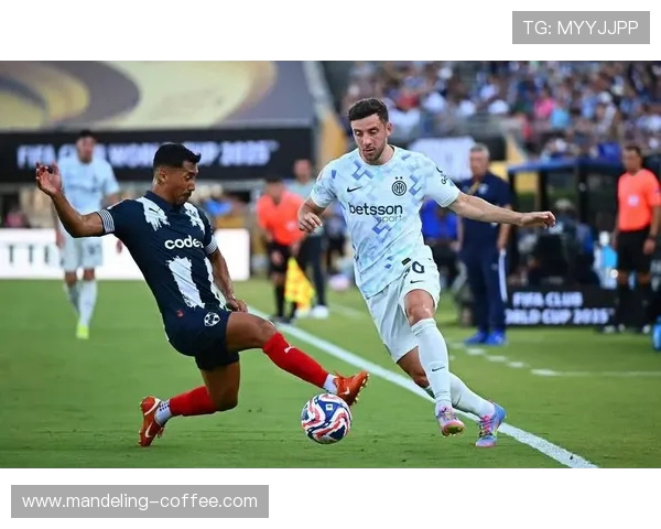 尤文图斯与曼彻斯特联11的巅峰对决精彩回顾与战术分析